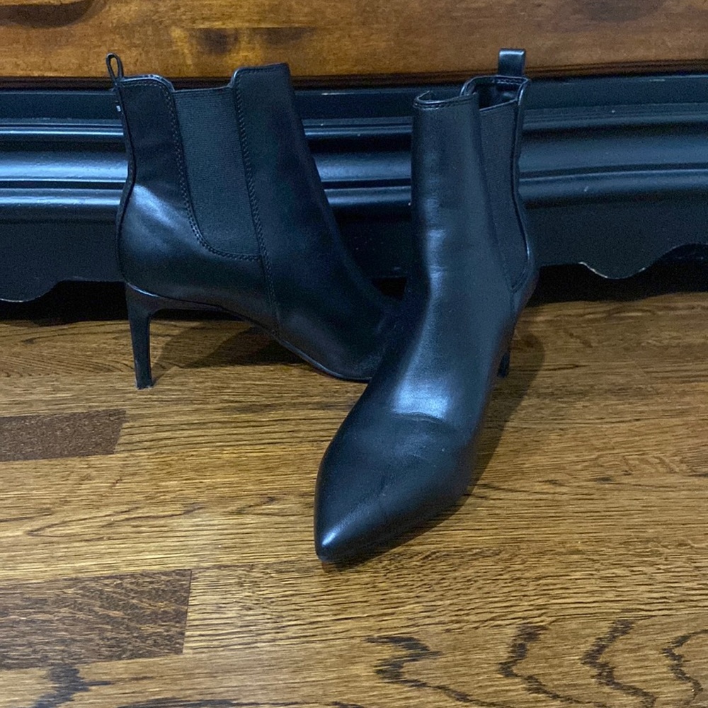 Heel booties